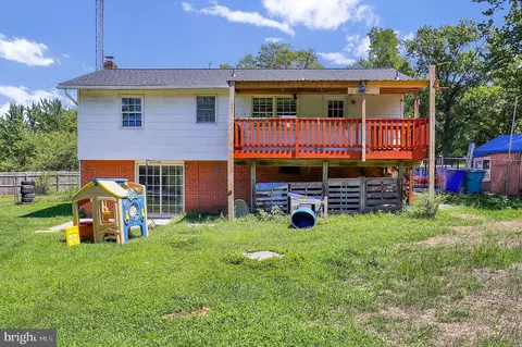 Exterior - 6621 Willis Ln, Frederick, MD 21702 photo 6 of 7