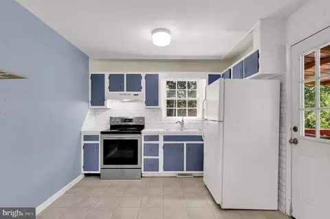 Kitchen - 6621 Willis Ln, Frederick, MD 21702 photo 1 of 2