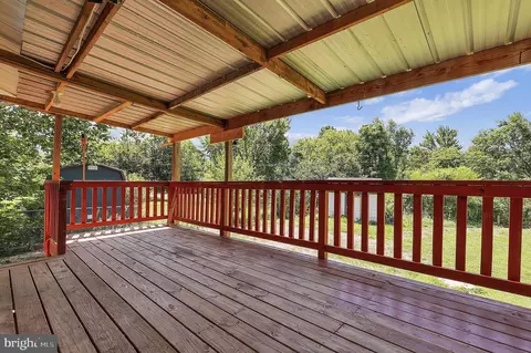 Exterior - 6621 Willis Ln, Frederick, MD 21702 photo 4 of 7