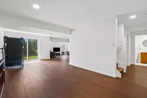 Entry Way - 90 Howard Ct, Frederick, MD 21702 photo 4 of 5