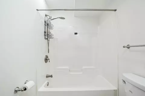 Bath - 90 Howard Ct, Frederick, MD 21702 photo 6 of 6