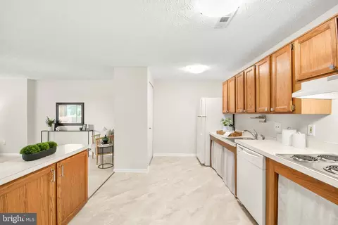 Kitchen - 2153 Wainwright Ct #BD, Frederick, MD 21702 photo 3 of 4