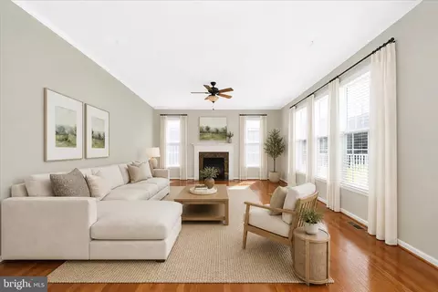 Living - 1920 Moran Dr, Frederick, MD 21702 photo 4 of 8