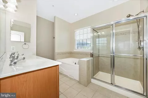 Bath - 1920 Moran Dr, Frederick, MD 21702 photo 1 of 2