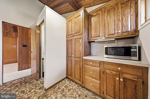 Entry Way - 5331 Gold Mine Rd, Frederick, MD 21703 photo 1 of 5