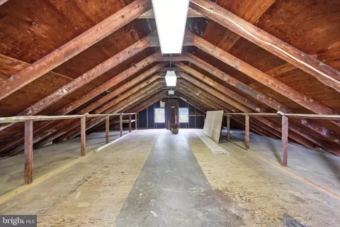 Entry Way - 5331 Gold Mine Rd, Frederick, MD 21703 photo 5 of 5
