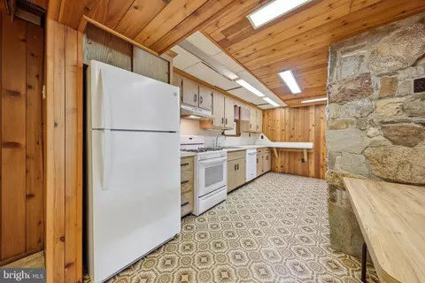 Kitchen - 5331 Gold Mine Rd, Frederick, MD 21703 photo 2 of 3
