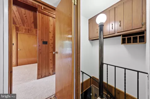 Entry Way - 5331 Gold Mine Rd, Frederick, MD 21703 photo 2 of 5