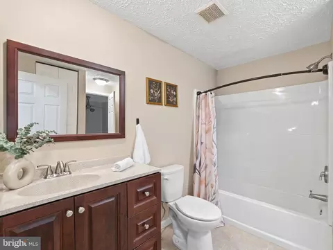 Bath - 7037 Hames Ct, Frederick, MD 21703 photo 1 of 1