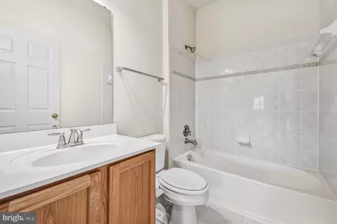 Bath - 4104 Tottenham St, Frederick, MD 21704 photo 1 of 4