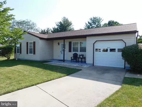 Exterior - 5603 Honeysuckle Ct, Frederick, MD 21703 photo 1 of 2