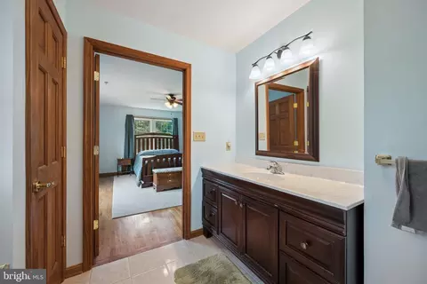 Entry Way - 11505 Old Annapolis Rd, Frederick, MD 21701 photo 4 of 5
