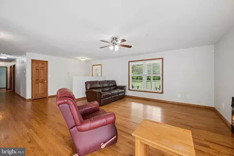 Living - 11505 Old Annapolis Rd, Frederick, MD 21701 photo 2 of 7
