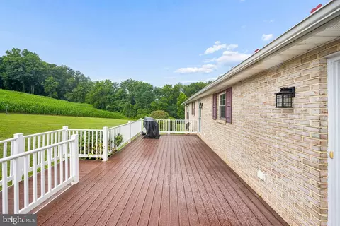 Exterior - 11505 Old Annapolis Rd, Frederick, MD 21701 photo 3 of 6
