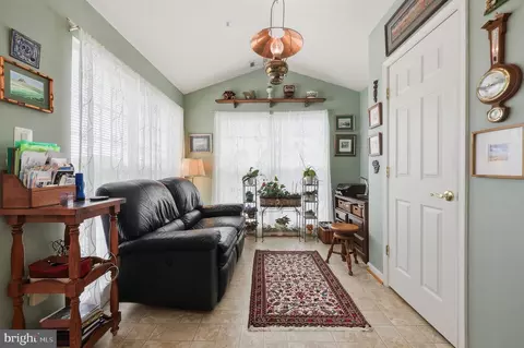 Entry Way - 2501 Coleridge Dr, Frederick, MD 21702 photo 5 of 11