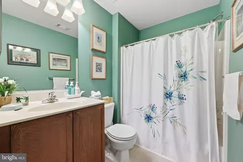 Bath - 2501 Coleridge Dr, Frederick, MD 21702 photo 3 of 3