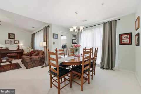 Dining - 2501 Coleridge Dr, Frederick, MD 21702 photo 2 of 3