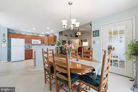 Dining - 2501 Coleridge Dr, Frederick, MD 21702 photo 3 of 3