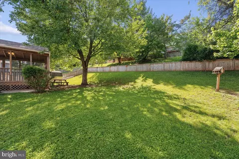 Exterior - 6396 Devonshire Ln, Frederick, MD 21703 photo 12 of 16