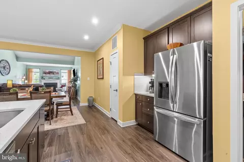 Entry Way - 5312 Crape Myrtle Dr, Frederick, MD 21703 photo 4 of 13