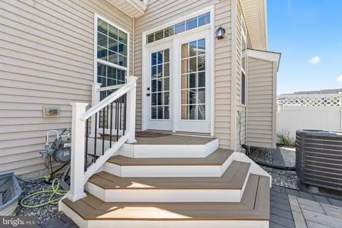 Exterior - 5312 Crape Myrtle Dr, Frederick, MD 21703 photo 6 of 13