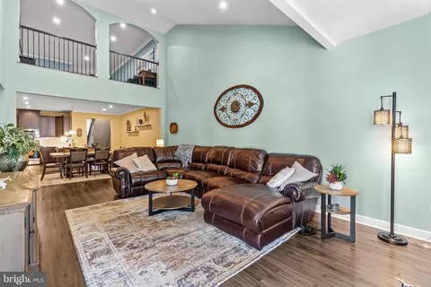 Entry Way - 5312 Crape Myrtle Dr, Frederick, MD 21703 photo 6 of 13