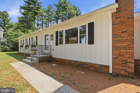 5425 Jefferson Blvd, Frederick, MD 21703 photo 2