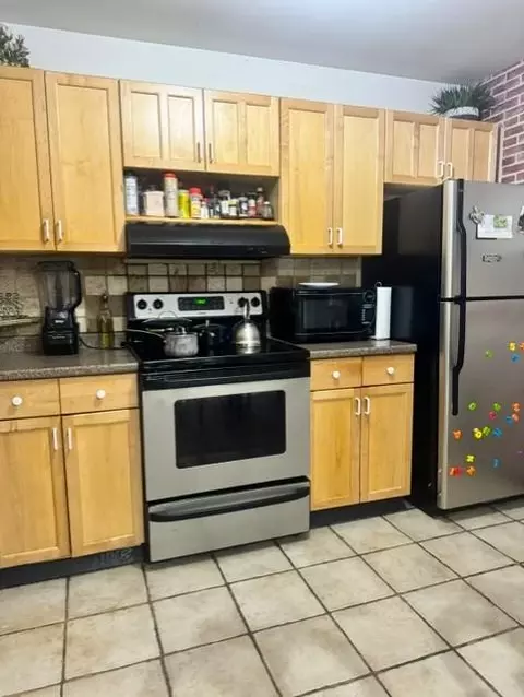 Kitchen - 179 Stonegate Dr, Frederick, MD 21702 photo 2 of 2