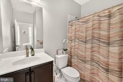 Bath - 1094 Holden Rd, Frederick, MD 21701 photo 1 of 6