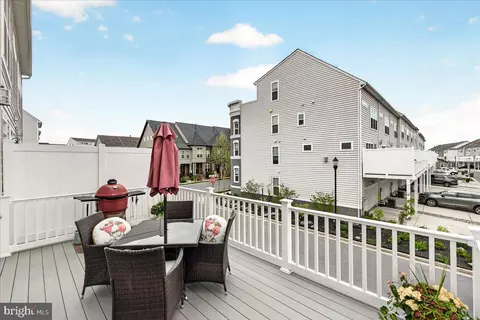 Exterior - 1094 Holden Rd, Frederick, MD 21701 photo 4 of 12