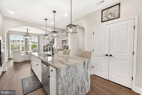Kitchen - 1094 Holden Rd, Frederick, MD 21701 photo 4 of 6
