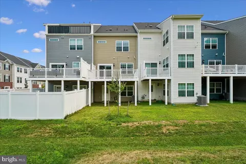 Exterior - 2380 Spruce Knob Ter, Frederick, MD 21702 photo 2 of 3