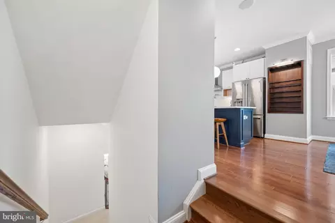 Entry Way - 1132 Holden Rd, Frederick, MD 21701 photo 11 of 12