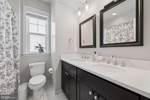 Bath - 1132 Holden Rd, Frederick, MD 21701 photo 6 of 8