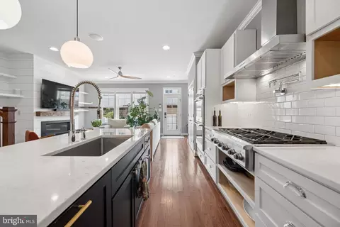 Kitchen - 1132 Holden Rd, Frederick, MD 21701 photo 4 of 4