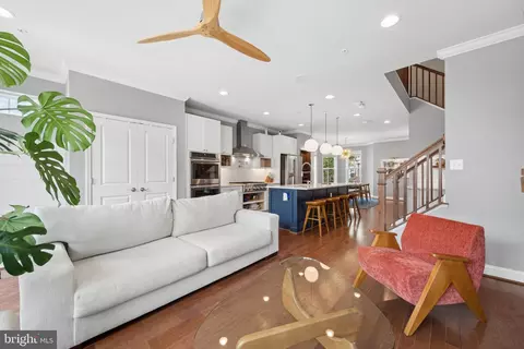Entry Way - 1132 Holden Rd, Frederick, MD 21701 photo 5 of 12