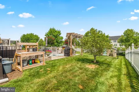 Exterior - 209 Windom Way, Frederick, MD 21702 photo 10 of 12