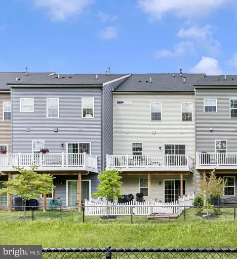 Exterior - 1736 Atlas Dr, Frederick, MD 21702 photo 4 of 8