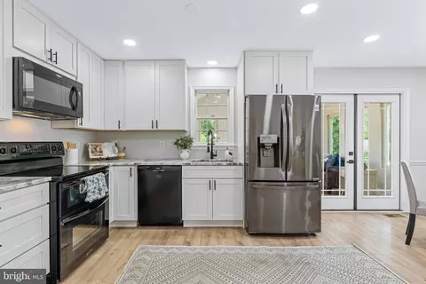 Kitchen - 1015 Cheryls Ct, Frederick, MD 21703 photo 4 of 5