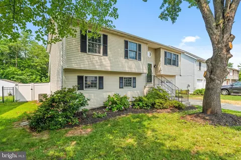 Exterior - 1015 Cheryls Ct, Frederick, MD 21703 photo 4 of 7