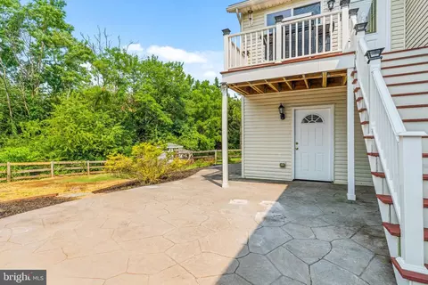 Exterior - 1015 Cheryls Ct, Frederick, MD 21703 photo 5 of 7