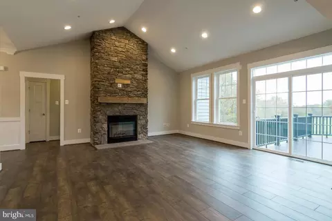 Living - 3100 Thurston Rd, Frederick, MD 21704 photo 2 of 6