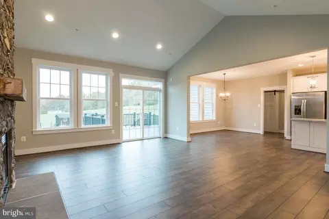Living - 3100 Thurston Rd, Frederick, MD 21704 photo 5 of 6