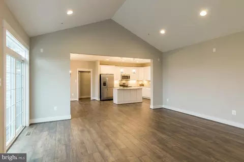 Living - 3100 Thurston Rd, Frederick, MD 21704 photo 4 of 6