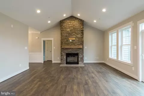 Living - 3100 Thurston Rd, Frederick, MD 21704 photo 3 of 6