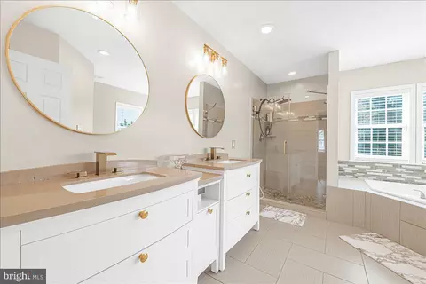 Bath - 94 George Thomas Dr, Frederick, MD 21702 photo 3 of 4