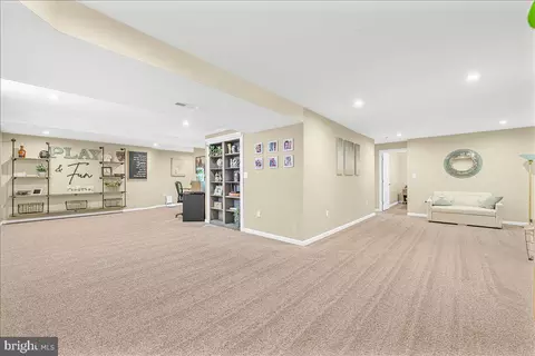 Entry Way - 94 George Thomas Dr, Frederick, MD 21702 photo 8 of 11