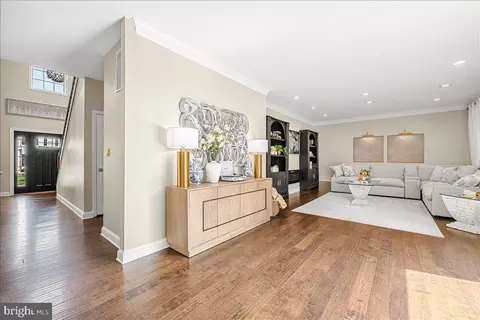 Entry Way - 94 George Thomas Dr, Frederick, MD 21702 photo 5 of 11
