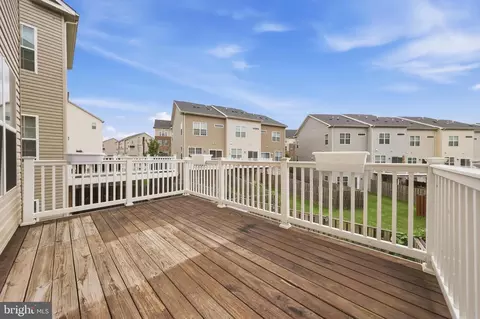 Exterior - 6086 Forum Sq, Frederick, MD 21703 photo 6 of 11