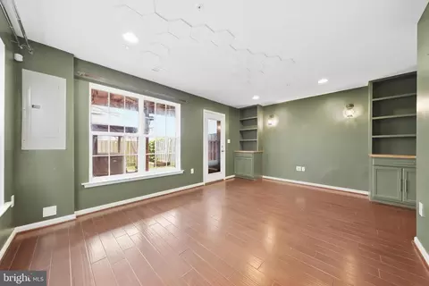 Living - 6086 Forum Sq, Frederick, MD 21703 photo 3 of 7